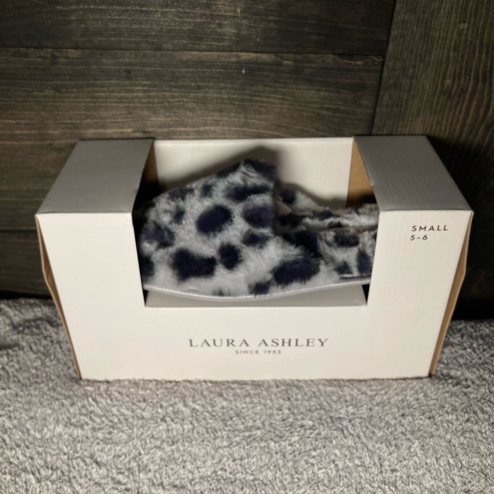 Laura Ashley brand,size small, new in box, memory foam insole slippers